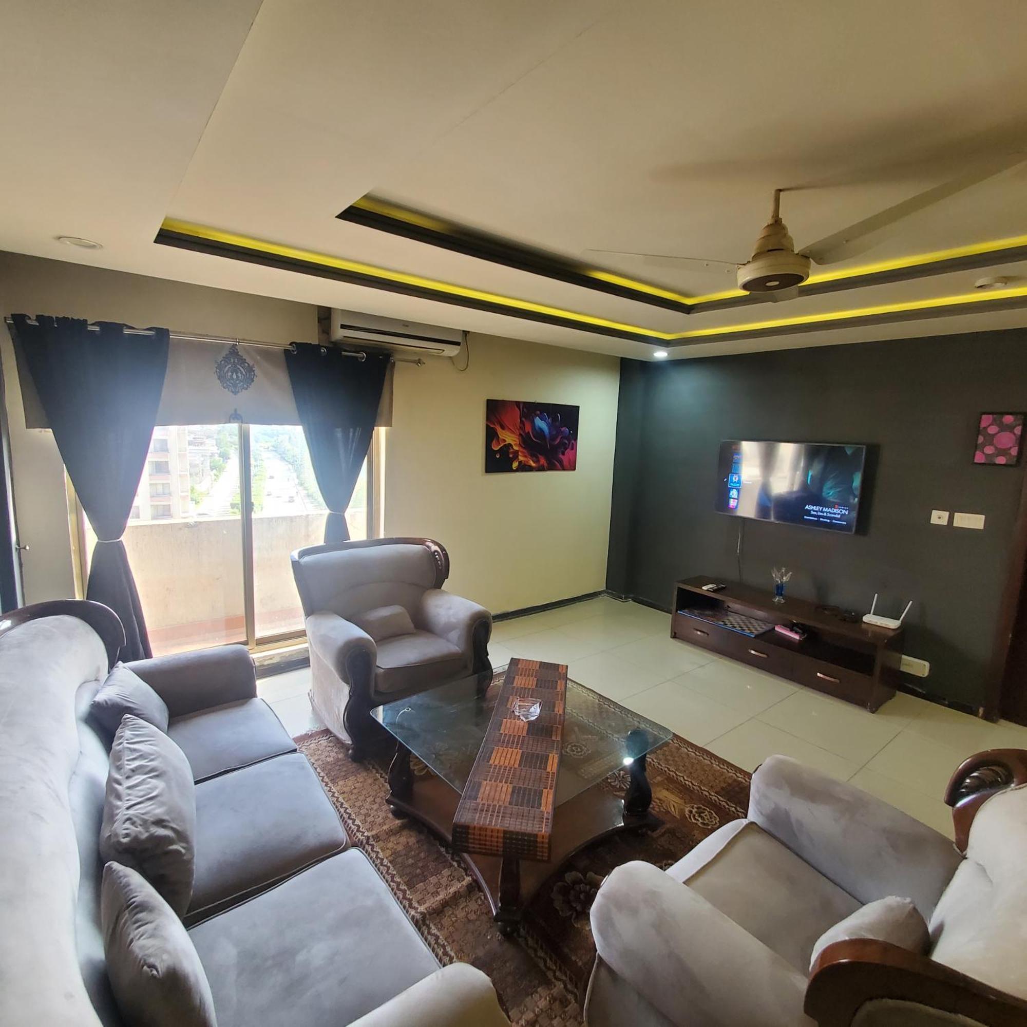 רוואלפינדי Cosmostay Islamabad, Bahria Town מראה חיצוני תמונה